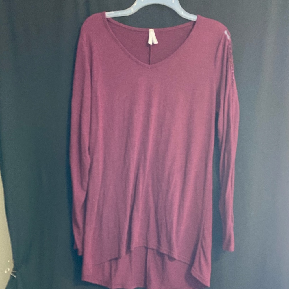 Long sleeve Vanity top